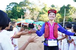 BIB: 200
                            <button type="button" onclick="openModal(18981171)" class="btn btn-primary btn-sm float-right btn-popup" data-toggle="modal" data-target=".modal-high-quality">
                        <i class="fas fa-shopping-cart"></i> Add to Cart
                    </button>
                                            <button type="button" onclick="isThisMe(18981171, true)" class="btn btn-success btn-sm float-right btn-popup btn-isme hidden" data-toggle="tooltip" data-placement="bottom" title="นี่คือรูปของคุณใช่ไหม คลิกที่นี่เพื่อเอาเข้าอัลบั้ม">
                        <i class="fas fa-plus"></i> Add to album
                    </button>
                    <button type="button" onclick="isThisMe(18981171, false)" class="btn btn-warning btn-sm float-right btn-popup btn-isnotme hidden">
                        <i class="fas fa-ban"></i> Remove from album
                    </button>